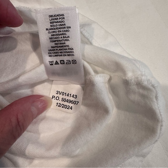 Vineyard Vines Kids White Pocket‎ Tee with Green “Shamrock”Graphic, Size 4T - Picture 8 of 8